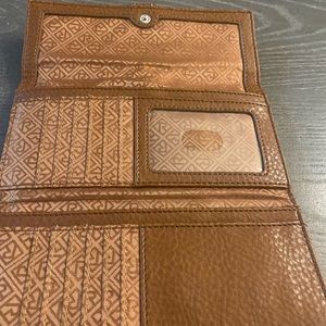 Relic brown wallet in great condition